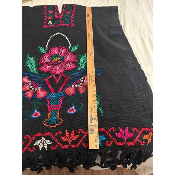 Vtg Wool Mexican Embroidered Poncho Floral Cross-Stitch Fringe Boho Hippie O/S - Picture 16 of 16